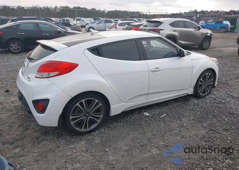 2016 Hyundai Veloster Turbo z USA, uszkodzony, nr VIN KMHTC6AE9GU284020